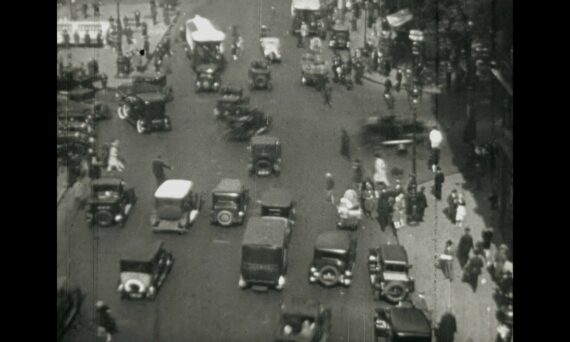 Actualites Pathe - 07 Novembre 1929, Circulation dense dans Paris vignette