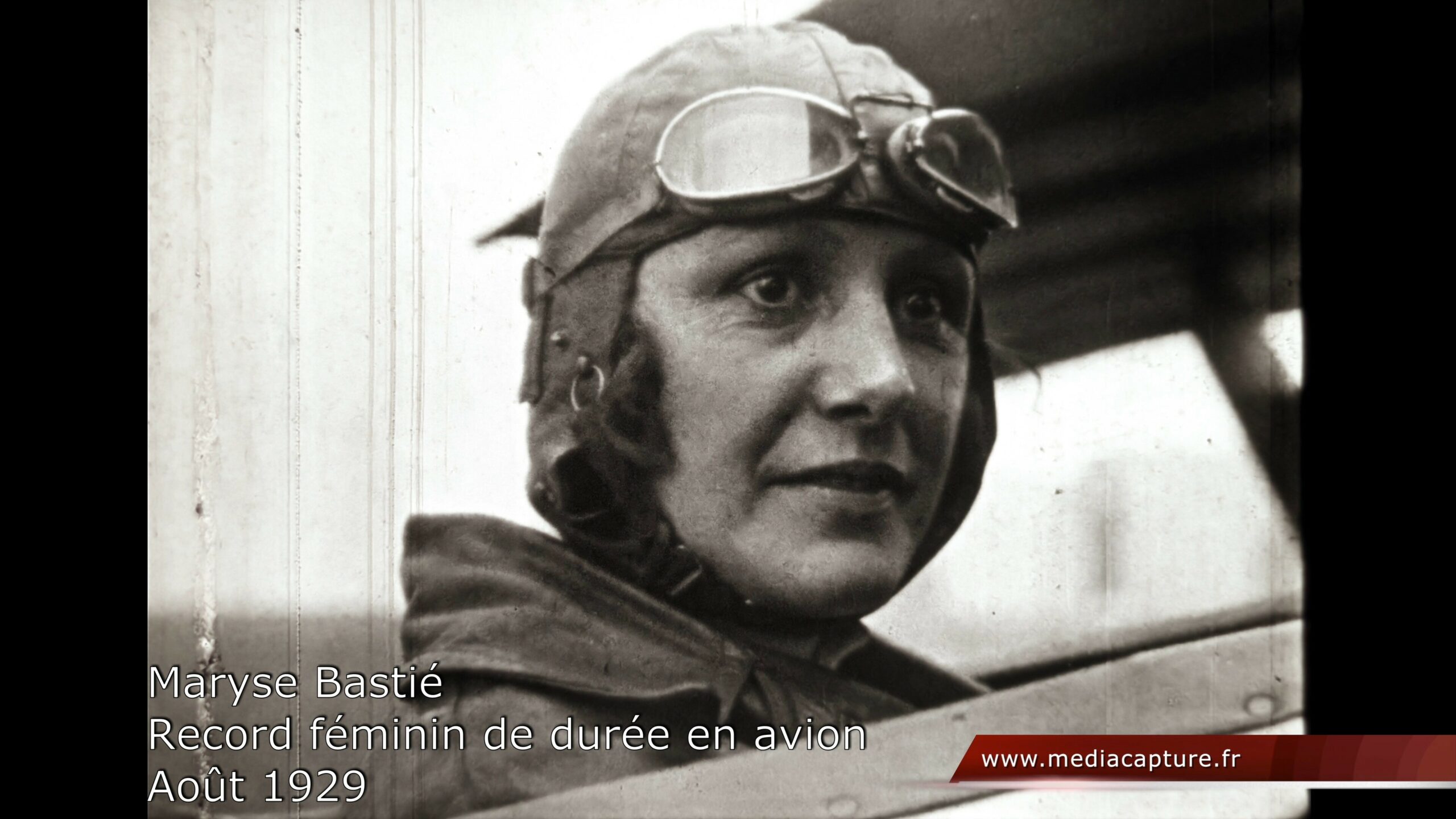 Maryse Bastié — Record de durée de vol en avion, août 1929 – en Pathé 9.5mm